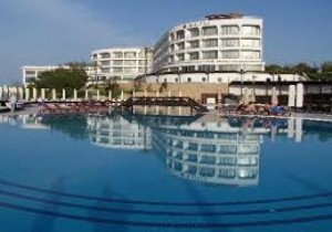 Girne de Malpas Hotel renciler iin karantina oteli oldu